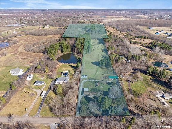 3rd image of 7149-7163 Burpee Rd