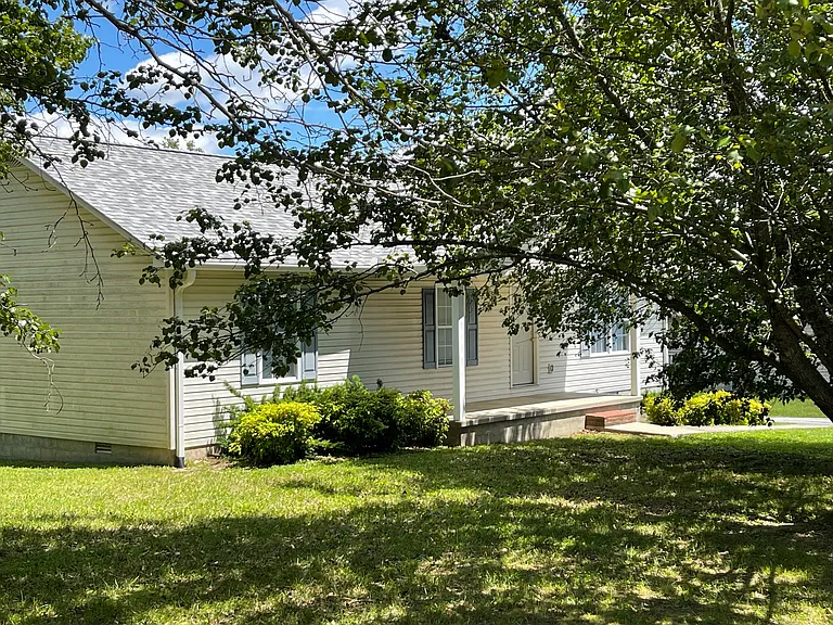 452 Bryce Dr — Photo 1