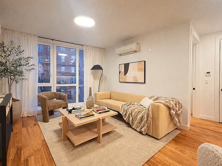 180 Cabrini Blvd #38 — Photo 6