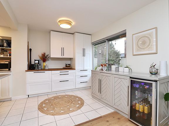 5th image of 21409 Dewdney Trunk Rd #16