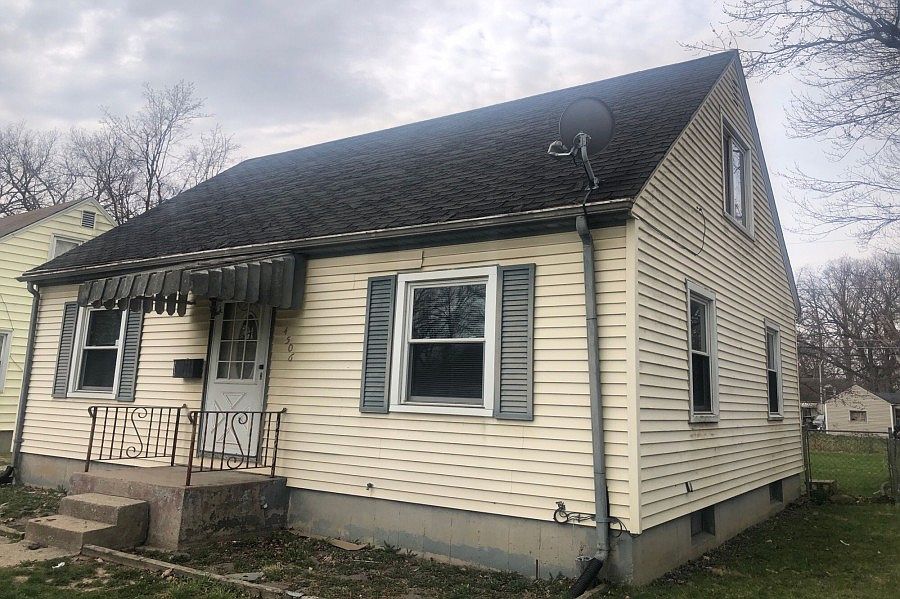 2nd image of 4506 Plaza Dr
