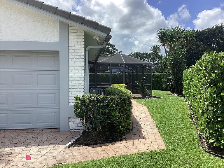10496 Augusta Ct — Photo 33