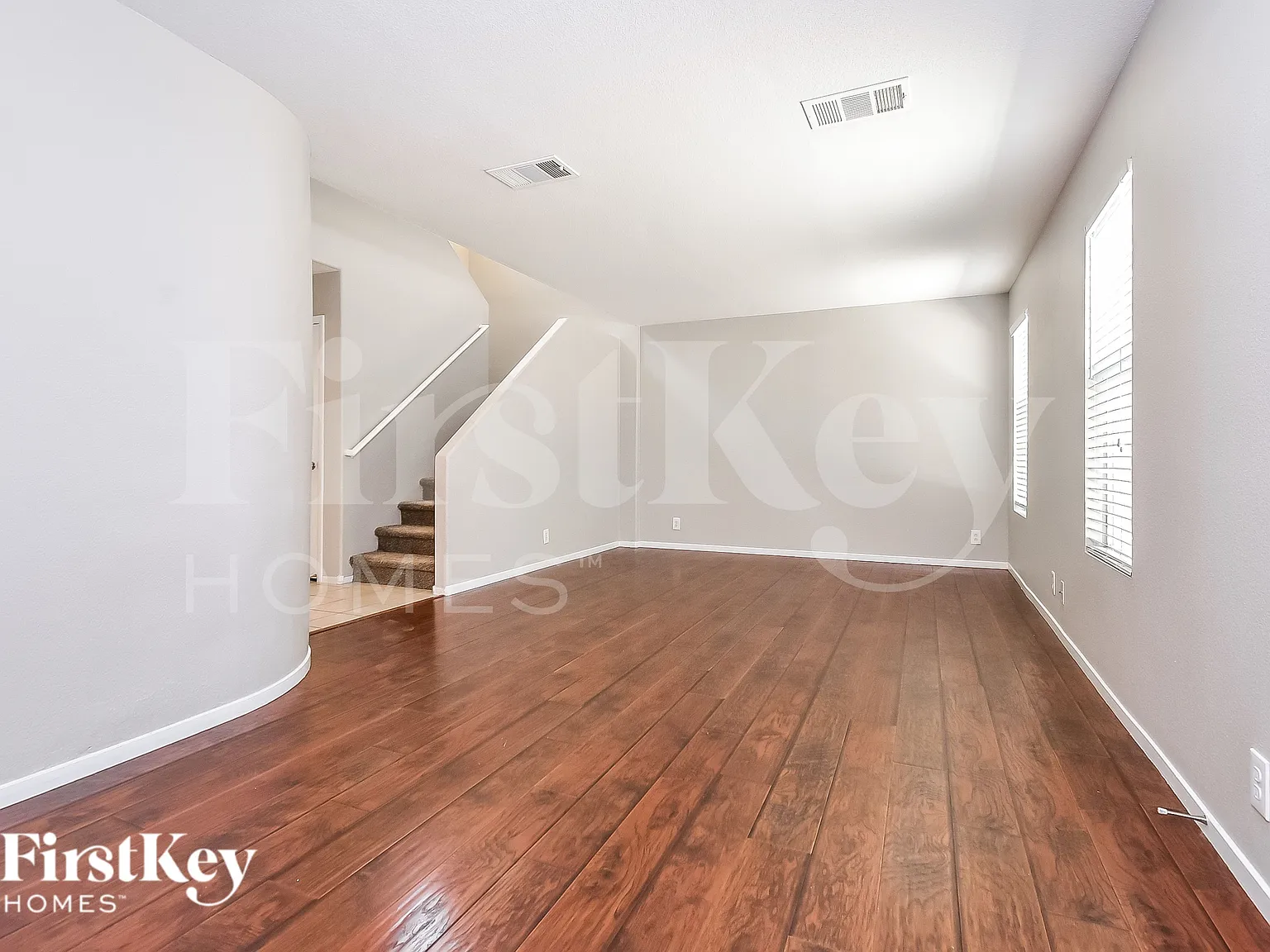 3 bed, 2.5 bath, 1525 sqft, $2,050 — Photo 3