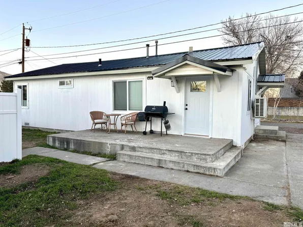 1053 1/2 S Bridge St, Winnemucca, NV 89445