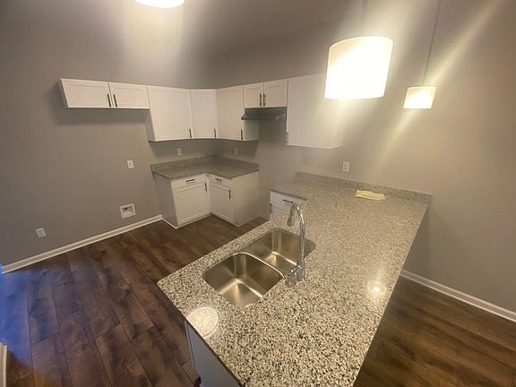 3rd image of 2928-2930 Spottswood Ave