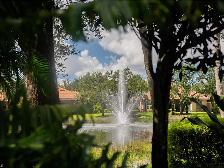 5886 Paradise Cir — Photo 17