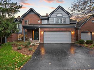 159 Easton Pl #159, Burr Ridge, IL 60527