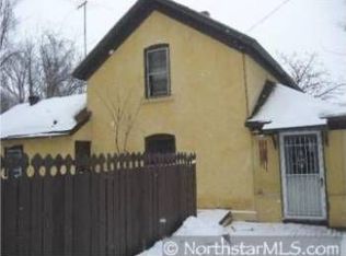 994 Walnut Ct, Chaska, MN 55318