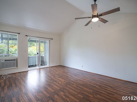 4th image of 95-532 Wikao St APT E303