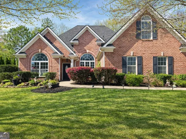 711 Ashley Wilkes Way, Loganville, GA 30052