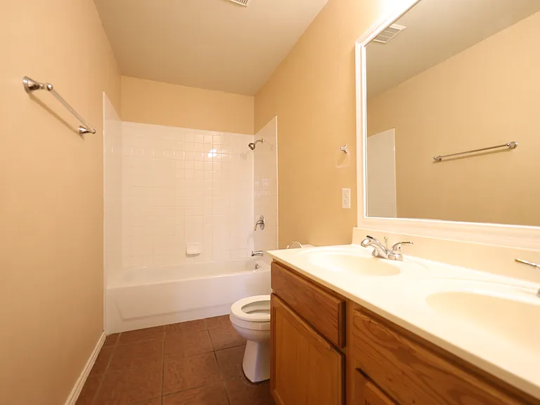 1804 Lobrecht Ct — Photo 22