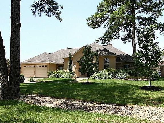 Lush Landscaping w/ Sprinklers