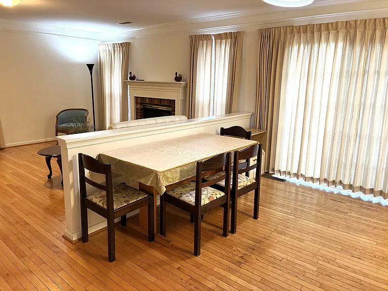 Breakfast Room