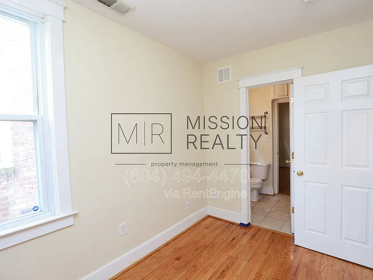 1400 Bainbridge St #C — Photo 10
