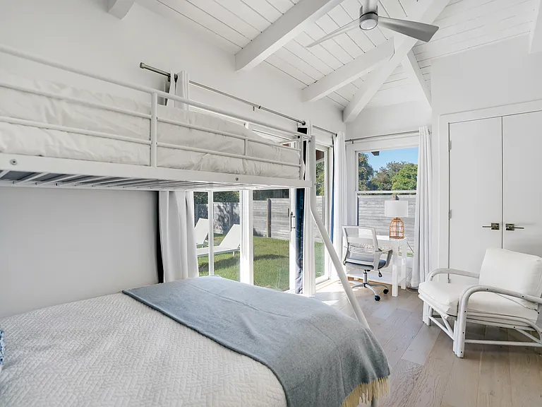 56 Pinetree Dr — Photo 11