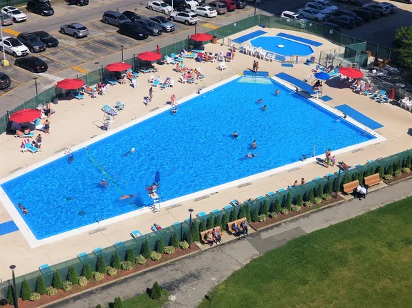 601 Surf Avenue image 5 of 14