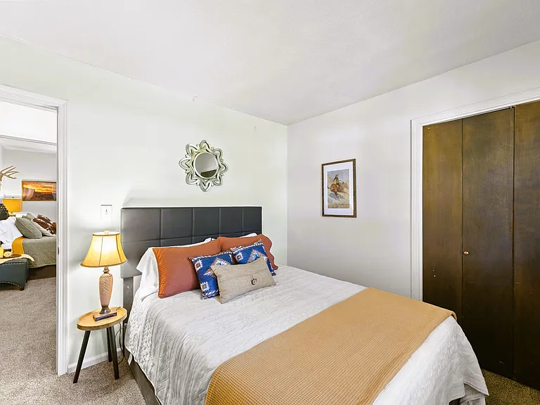 1024 S Ash St — Photo 15