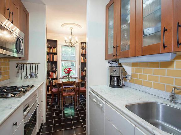4th image of 525 E 89th St APT 3E