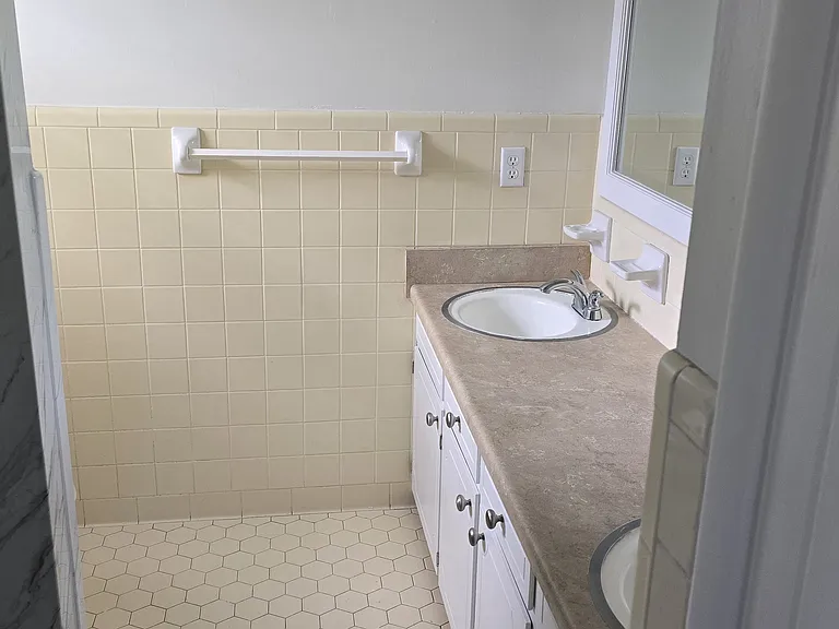 2100 Saddlewood Trl — Photo 7