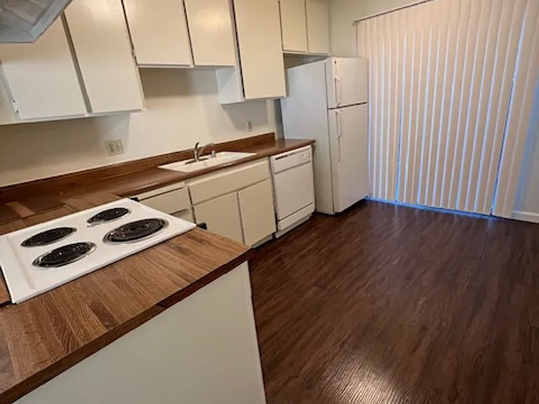 8593 Greenback Ln — Photo 2
