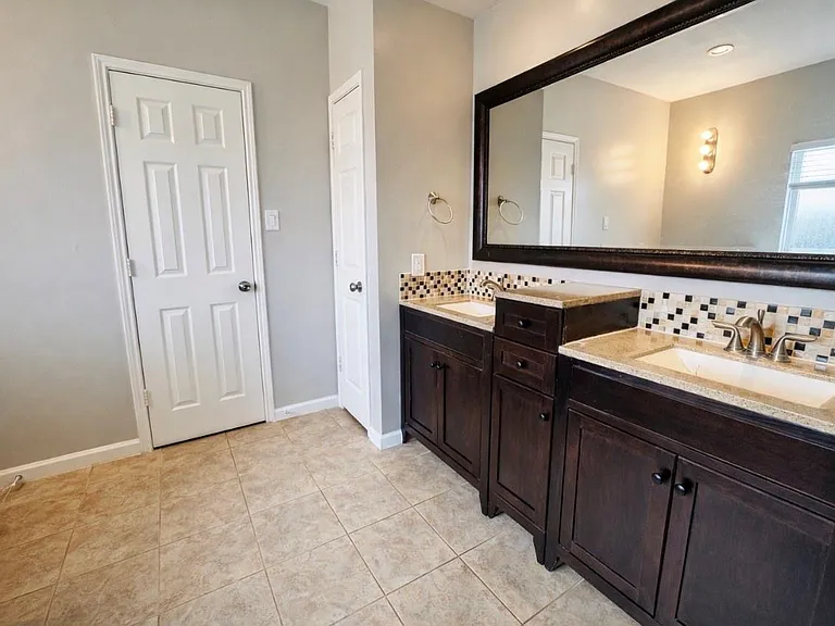 14302 Ardwell Dr — Photo 30