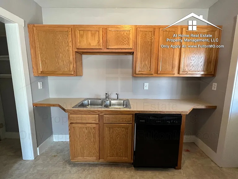 837 Nichols St — Photo 14