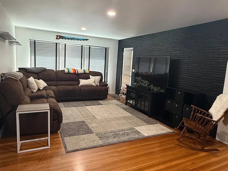2180 Jeppesen Acres Rd