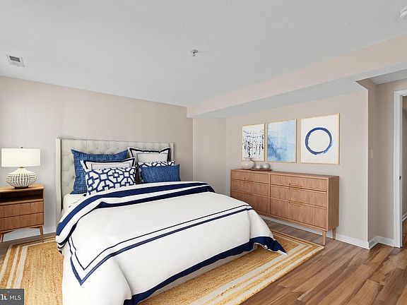 5th image of 22 Pier Point Dr
