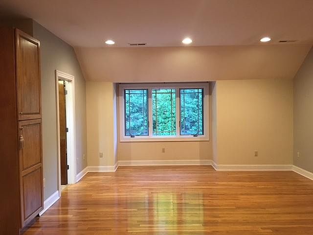 1st image of 6 Candlewood Ct #Ground