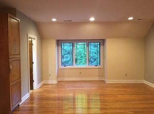 6 Candlewood Ct #GROUND, Thornwood, NY 10594