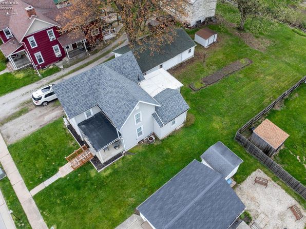 113 W Grant St, Clyde, OH 43410