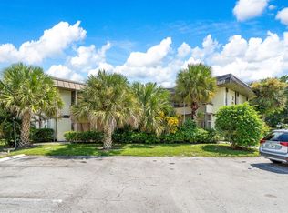 2 Greenway Vlg N UNIT 104, Royal Palm Beach, FL 33411