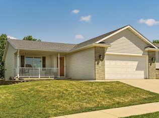 5867 Kingsbury Dr NW, Rochester, MN 55901