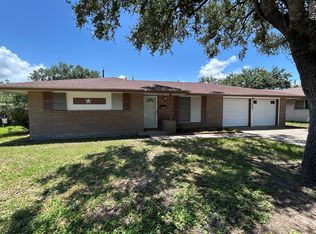 725 S 19th St, Kingsville, TX 78363