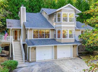 111 Fireside Ln, Pickens, SC 29671