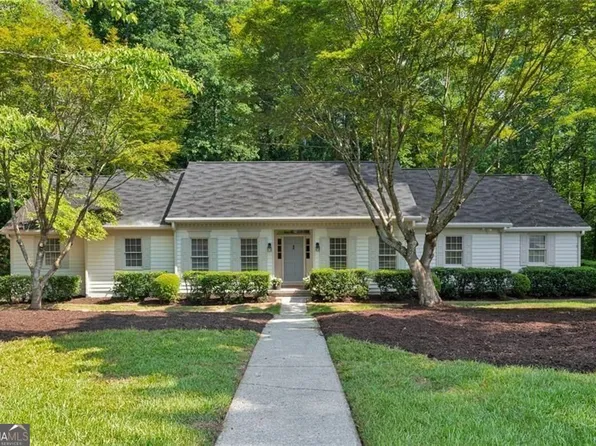 1590 Sunnybrook Farm Rd, Sandy Springs, GA 30350