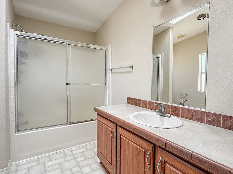 74804 Amboy Rd — Photo 6