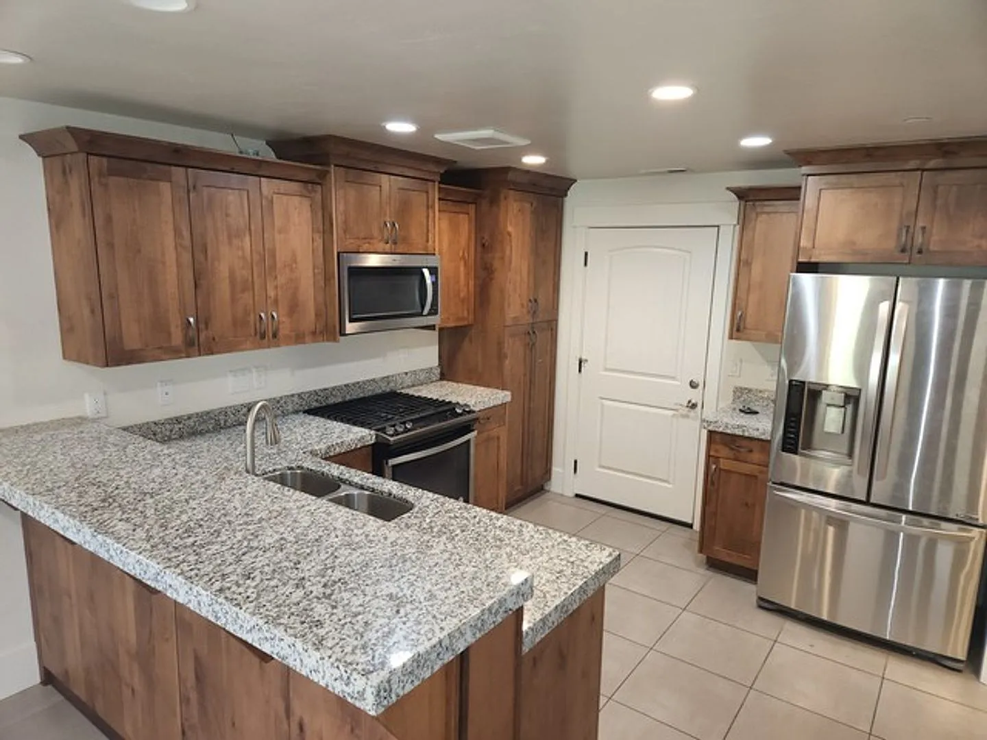 Park's Edge Townhome with Community Pool & Hot Tub — Photo 2