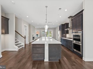 129 Market Sq NW UNIT 2, Vienna, VA 22180