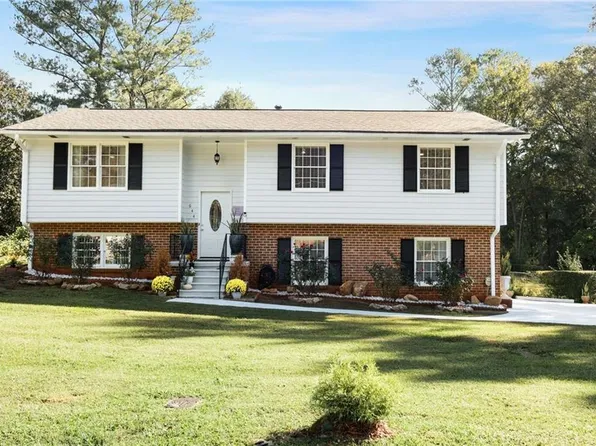 644 Hearon Dr, Stone Mountain, GA 30088