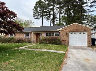 2904 Augusta Cir, Virginia Beach, VA 23453