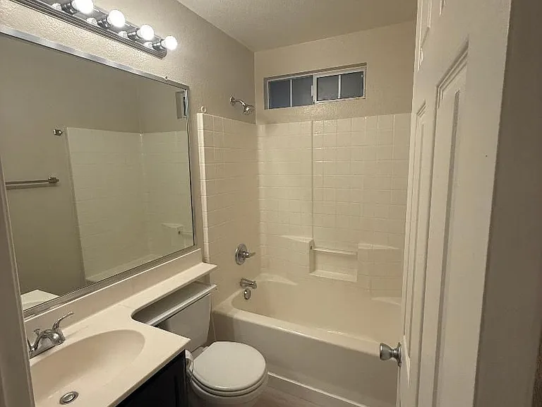 701 E Rivera Ave — Photo 11