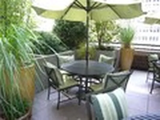 Rented by New York Residence | media 107