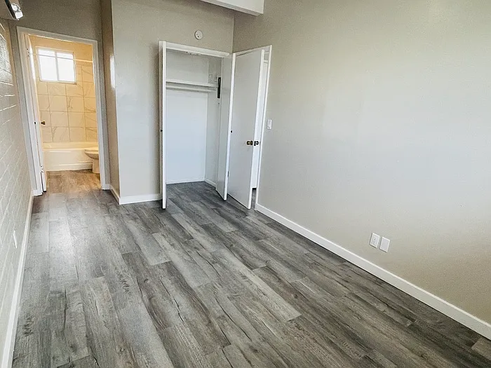 1021 E Spring St #1021 — Photo 11