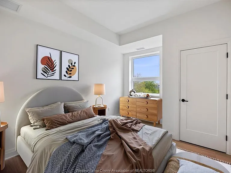 1630 Sprucewood Ave #303 — Photo 5