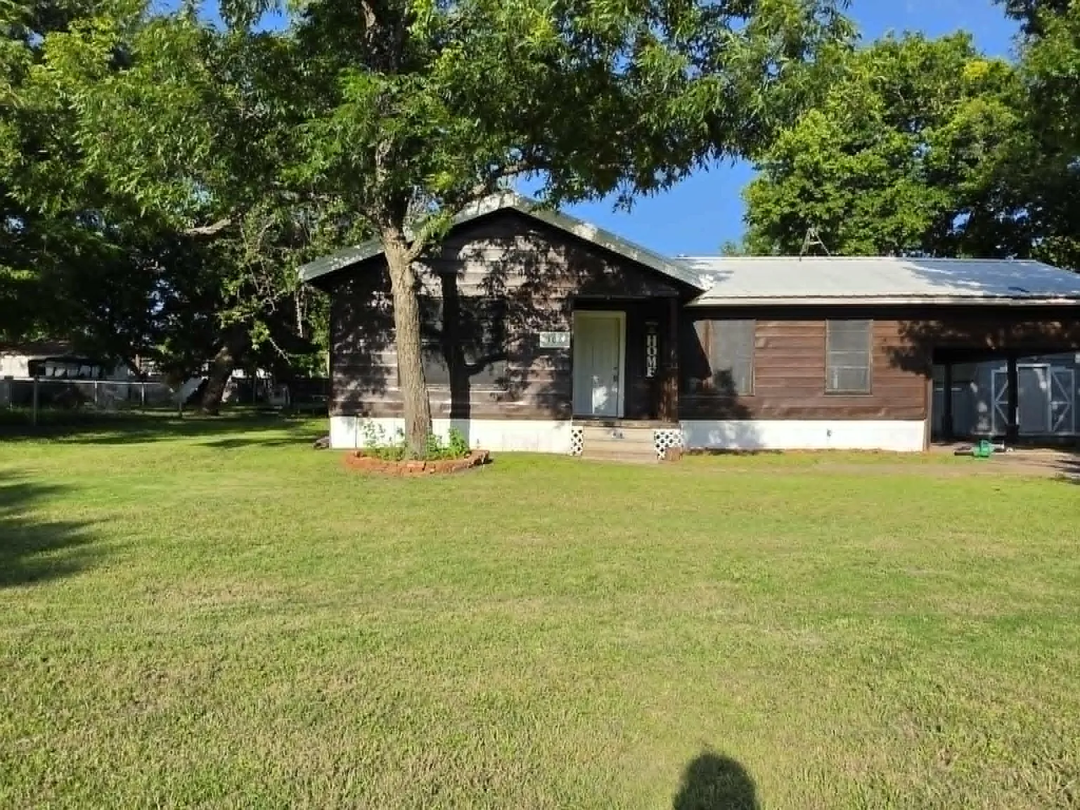 2 bed, 1186 sqft, $1,350 — Photo 2