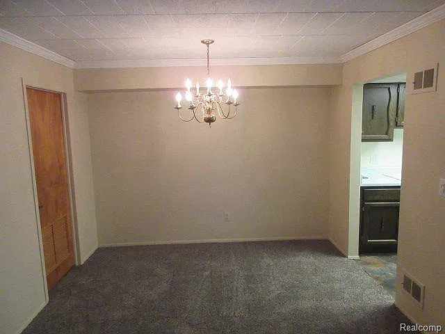 2 bed, 1.0 bath, 1370 sqft, $1,750 — Photo 3