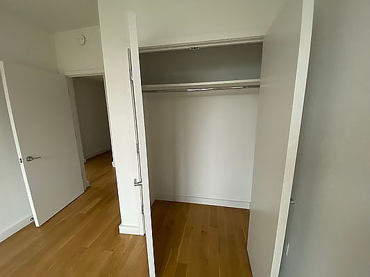 5th image of 409 Eastern Pkwy #2033