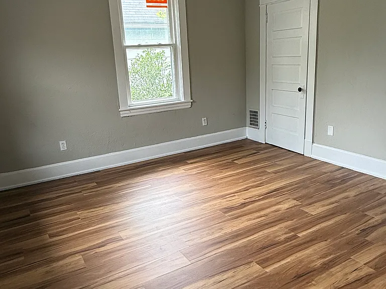 401-403 Highland Ave — Photo 18