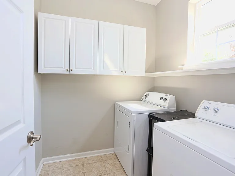 915 Cinnamon Dr — Photo 26